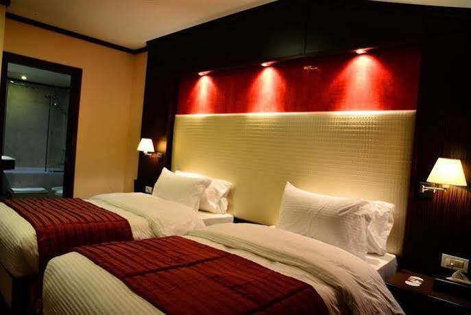 Dynasty Suite Aley Εξωτερικό φωτογραφία